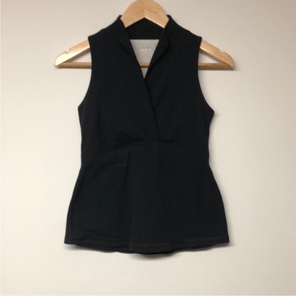 Lululemon Athletica Whisper Yoga Tank - Picture 3 of 7